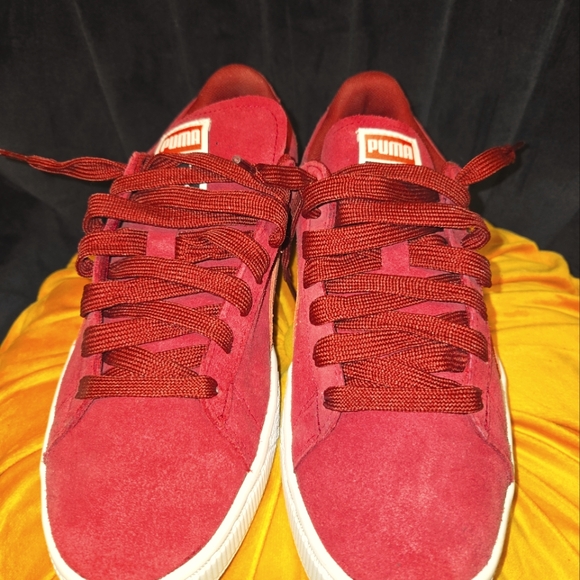 Puma Suede Classic Lace Up Sneaker WOMAN SIZE 10 - Picture 2 of 6